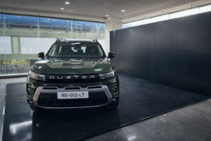 Renault Duster Hybrid SUV exterior bold design LED DRL